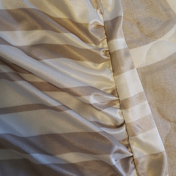 New York and Company blouse - Picture 2 of 2